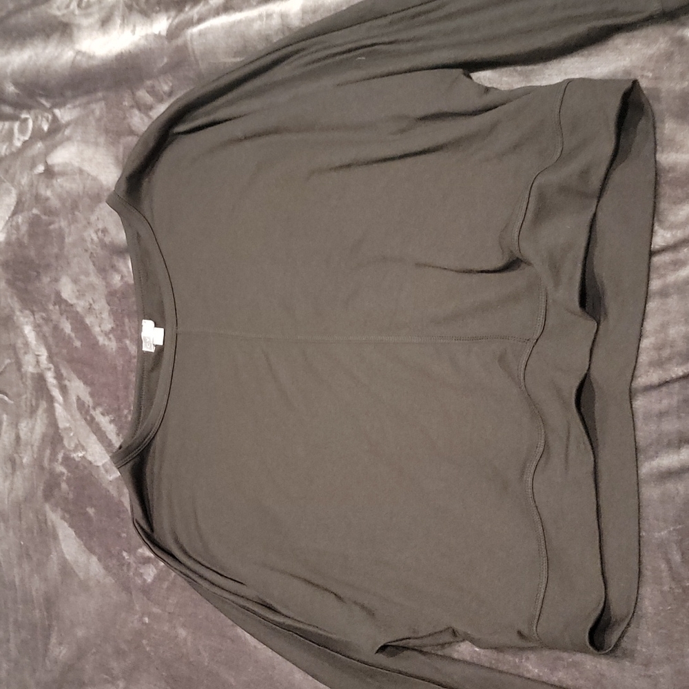 Dolman shirt GUC